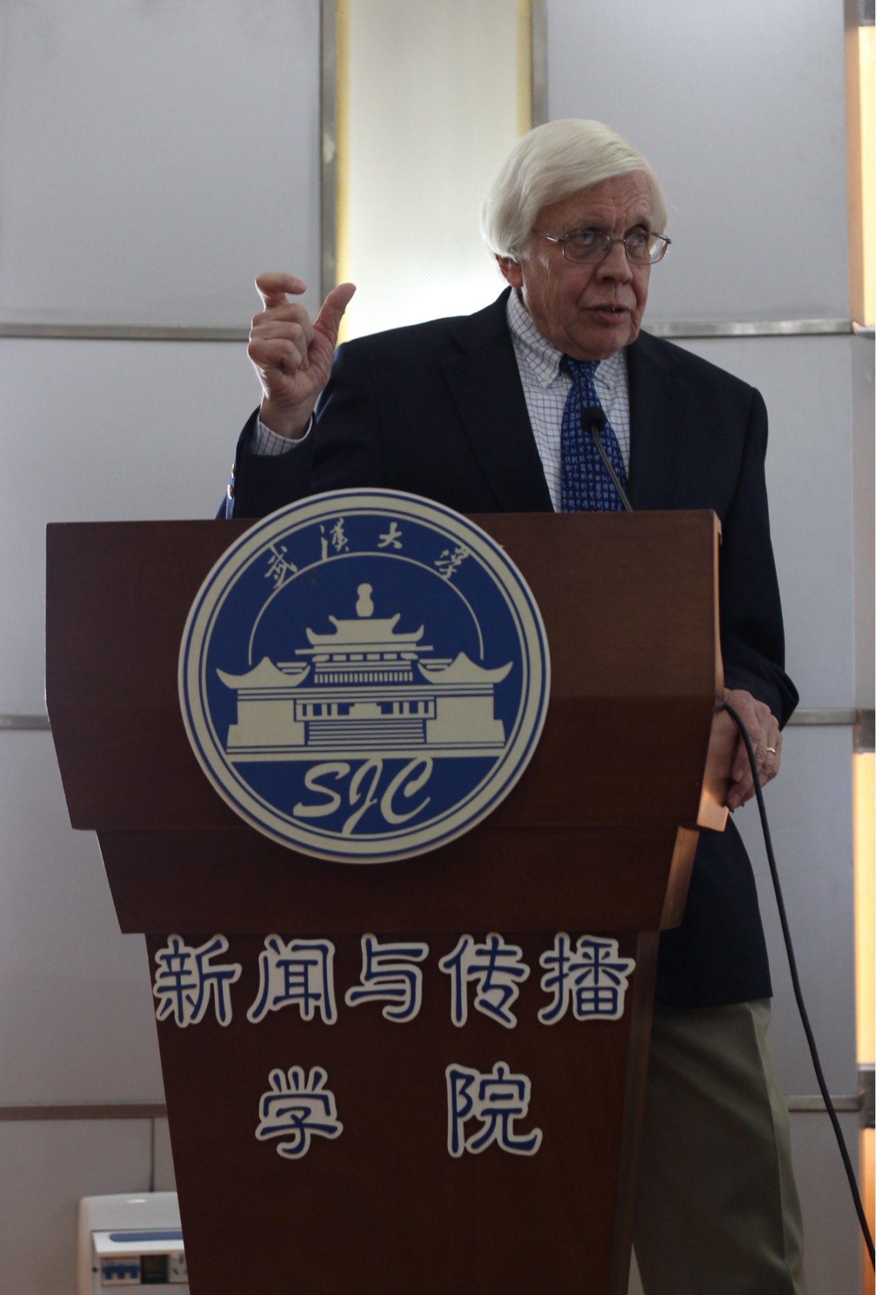 美国著名媒介伦理学家克里福德•克里斯琴斯教授在91直播
举办讲座