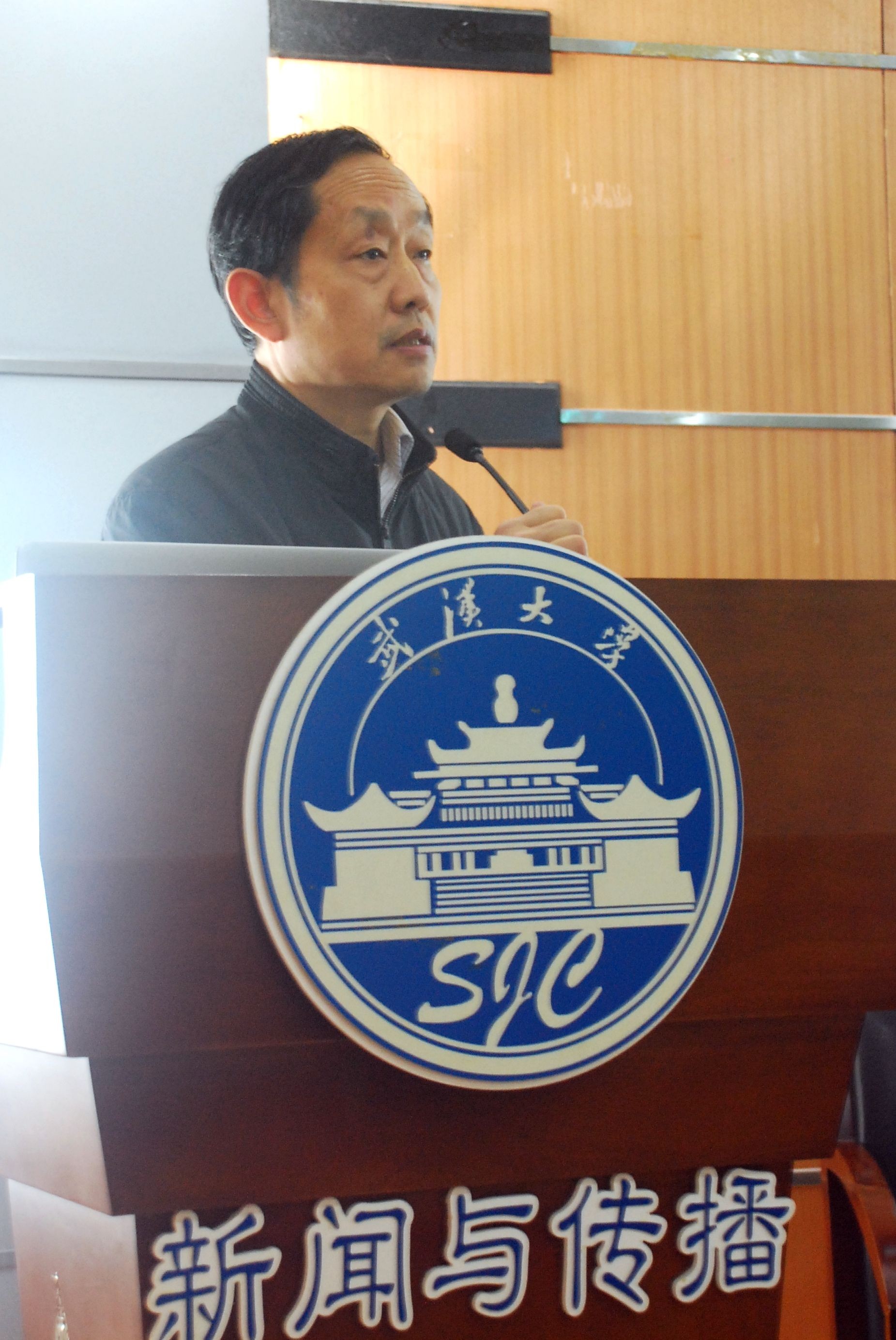 展江教授在91直播
畅谈媒体审判真与伪